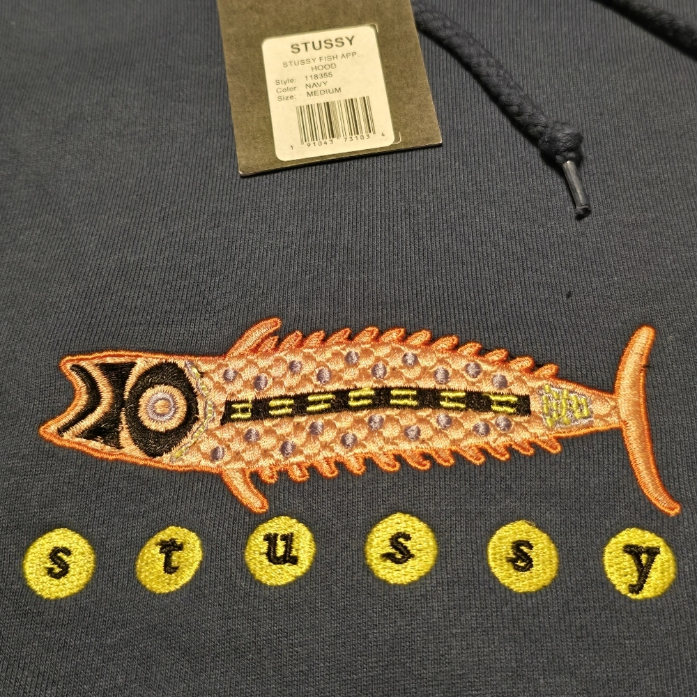 STUSSY!! NWT Hoodie • Fish Appliqué Embroidered • Navy Blue Streetwear • Size M - Picture 2 of 4